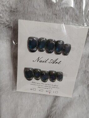 Size Medium Nails
